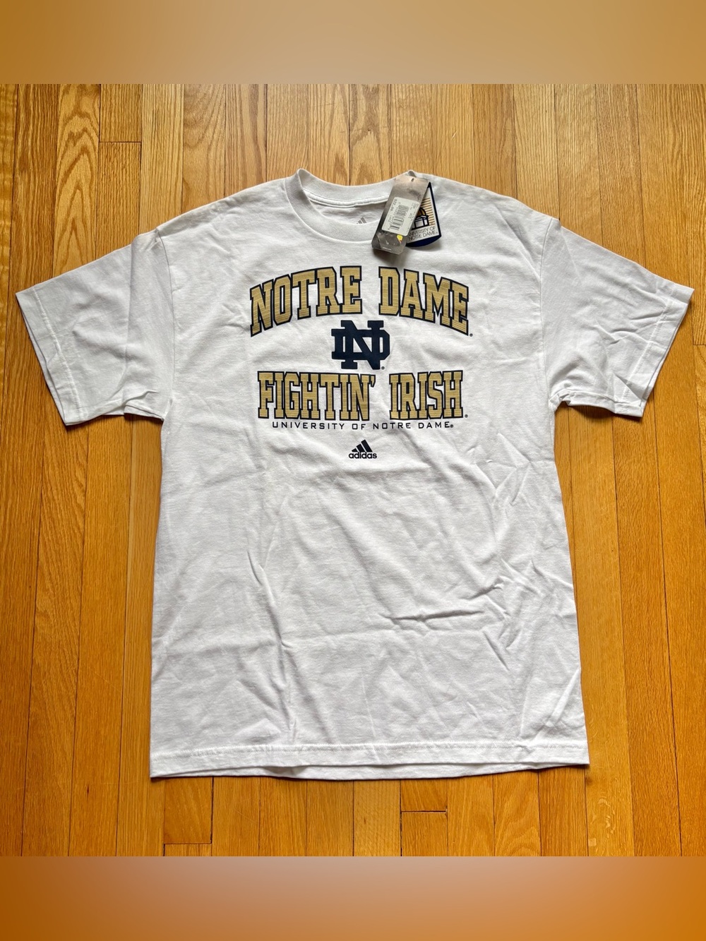 NWT Vintage Notre Dame Adidas Men’s Short Sleeve T-Shirt Large White Deadstock